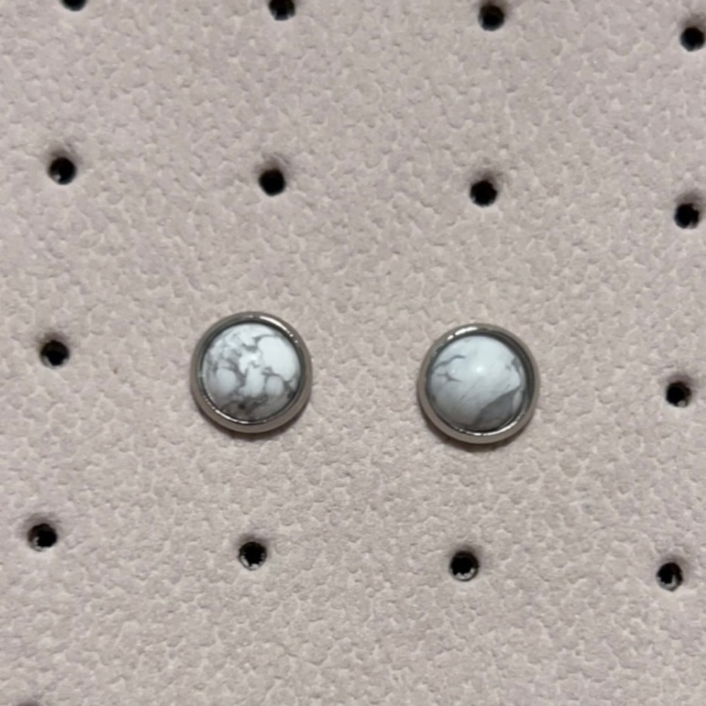 Handmade studs. Assorted stone types - Picture 8 of 8